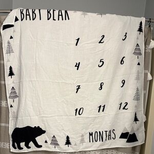 Black and white Baby Bear gender neutral monthly milestone blanket
